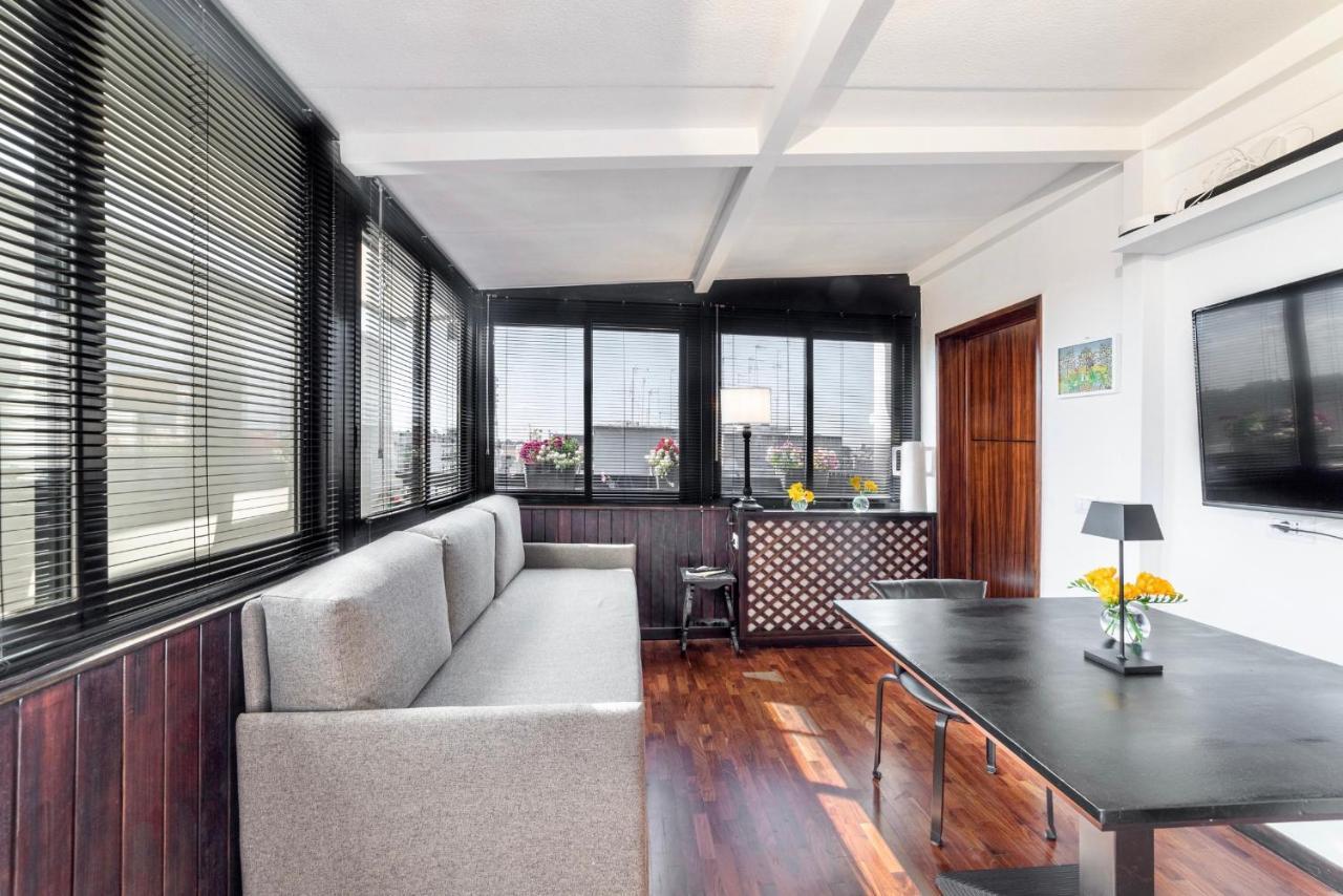 Mikka Studios: Luxury Apartment Барі Екстер'єр фото